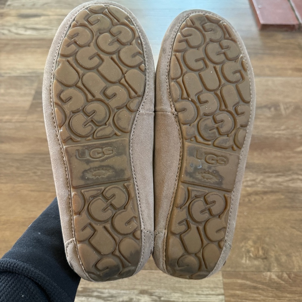 UGG Brown Suede Moccasin Slippers 8 - Picture 5 of 8
